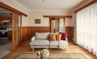 Ultimate 70s Charm near Geelong Waterfront and CBD - 7