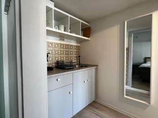 janu-homes - 1 Zimmer Monteur Apartment - 2 Betten, Kirchblick vom Kirchplatz - Mengerskirchen - 4