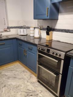 Bright and Spacious Home Near Bridgend Town Centre - Bridgend - 9