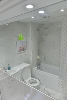 2 Bedrooms &stunning views - London - 4