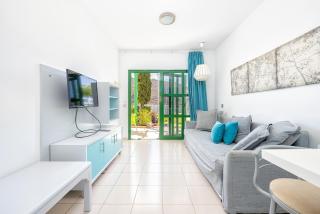 Los Veleros Apartments - 8