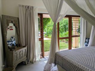 Casa Cacciatore, a coastal 2 bedroom house with swimming pool - 4
