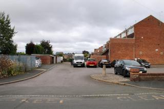 Cosy 3BR Flat With Free Parking Near Marina - Tewkesbury - 2