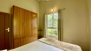 Willostays Amburan hills cabin with mountain waterfalls views - 9