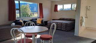 Glacier View Motel - Tatare - 4