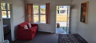 Glacier View Motel - Tatare - 1