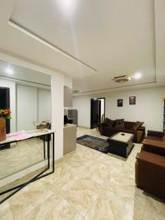 Furnished Apparment Eiffel Tower Bahria town Lahore - Dargai - 8