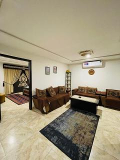 Furnished Apparment Eiffel Tower Bahria town Lahore - Dargai - 5