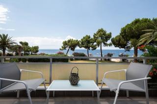 Lovely Home Seafront - 7