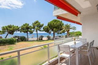 Lovely Home Seafront - 4