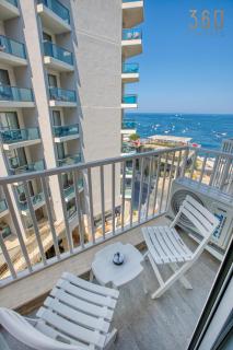 Sun, Sea & Comfort, Qawra Suites with Stunning Views by 360 Estates - 5