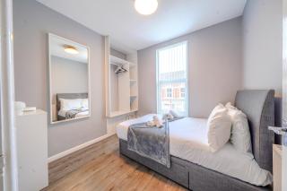 Stunning 2 Bedroom 6 Guest Flat by Anfield Stadium - 8