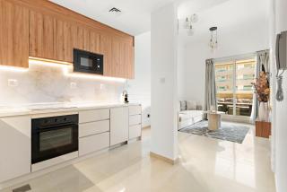 VayK - Vibrant 1BR in the Marina - 9