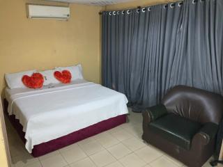 Optizee Hotel & Suites - 4