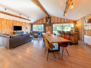 Lush chalet near lake of Bütgenbach - 2