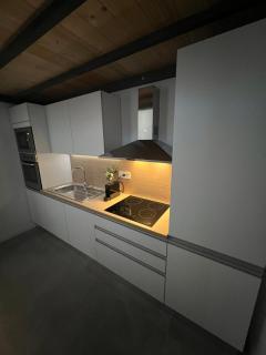Lux Loft- Downtown Gem - 9