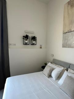 Lux Loft- Downtown Gem - 7