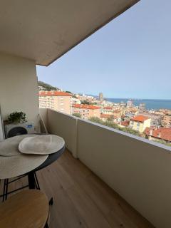 2 room renovated sea view, near Monaco - 3