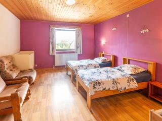 Holiday home in Montleban with garden - 7