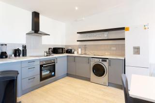StayRight Central & Spacious 2 Bed Apartments in Swansea - Swansea - 7