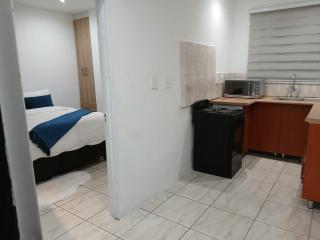 Russell's Rest Apartments - Johannesburg - 2