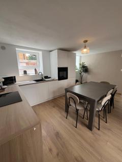 Maison cosy - salle de jeux, cinéma et jacuzzi - 0