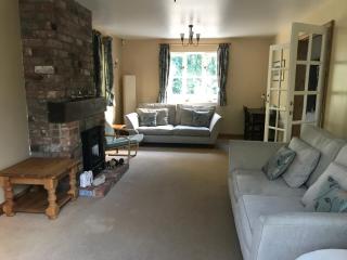 Lymington Courtyard: 4-Bed Modern Cottage Charm - Lymington - 2