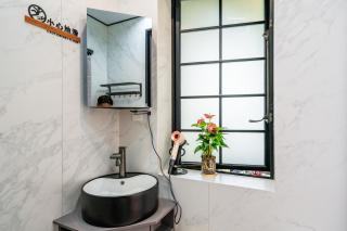 A detached, old Shanghai villa on Huaihai Middle Road - 5