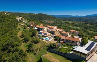 Casa Nona Anica by Villas Guide - Marčenegla - 1