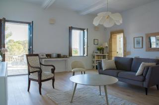 Provençal Mansion With Pool Near Montpellier - 4