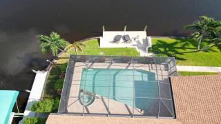 Love Bird–Canalfront heated pool pet friendly - 3