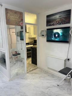 Studio Apartment SW2 - 3