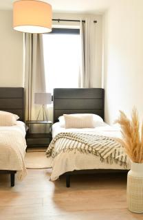 MILPAU Bottrop 2 - Premium-Apartment - 4 Personen mit Queensize-Bett und Einzelbetten - Zentral, Nespresso und Smart-TV - Bottrop - 6