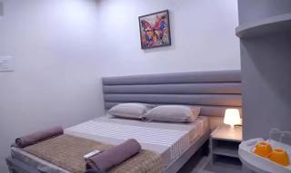 FabHotel Yendluri's Abode - Lingampalli - 9