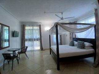 Ary Homestay Nyali- A Walk to Nyali Beach - Nyali - 3