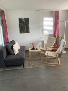 Gemütliche Parterre Ferienwohnung Mit Terrasse - - 0
