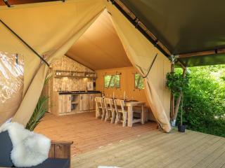 Safaritent met privé sanitair en extra groot terras 8 personen - 6