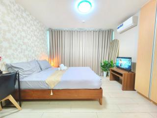 Uptown BGC 1BR Modern Pool View Unit by Terravista - Manila - 3