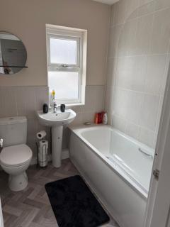 Lovely 3 Bedroom house -  - 9