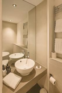 Kings Arms Hotel - Amersham - 4