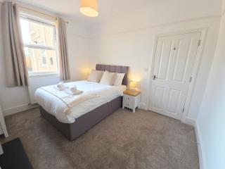 Carlton House 3 Bedroom House by Cliftonvalley Apartments - 8