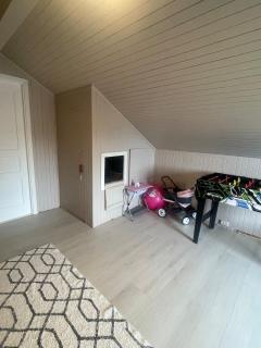 Arctic villa with ocean view, jacuzzi and northern lights - Karlsøy - 9