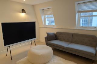 Golden Pagoda Retreat - 1