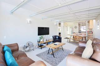 Luxury Beachfront Loft , L21 Seaside Village, Big Bay, Cape Town- 3 bedroom - Bloubergstrand - 0