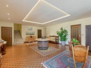 Belvilla by OYO Charming Apartment in Brez with TV - 7