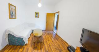 Old Town Oasis 3 - 7