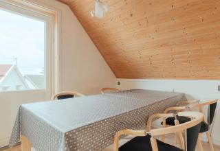 Central 2BR Apt with Garden View - 5