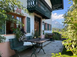 TONIS cozy Boutique Chalet by ALPIN CHARME APARTMENTS - 0