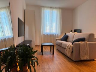 Comfort Stay Legnano - Appartamento di 85m2 con 2 bagni, Smart TV, WiFi ultra veloce e angolo lavoro, perfetto per visitare Milano in relax - 9