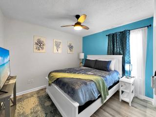 1.2 mi to Beach | 15min to Pier Park | Pool Access - 1